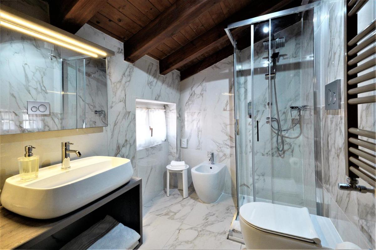 Hotel James Joyce - Housity
