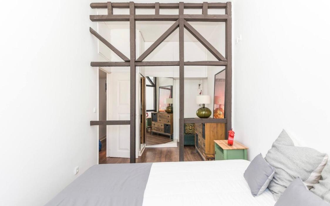 Rato Sunny Terrace - Housity