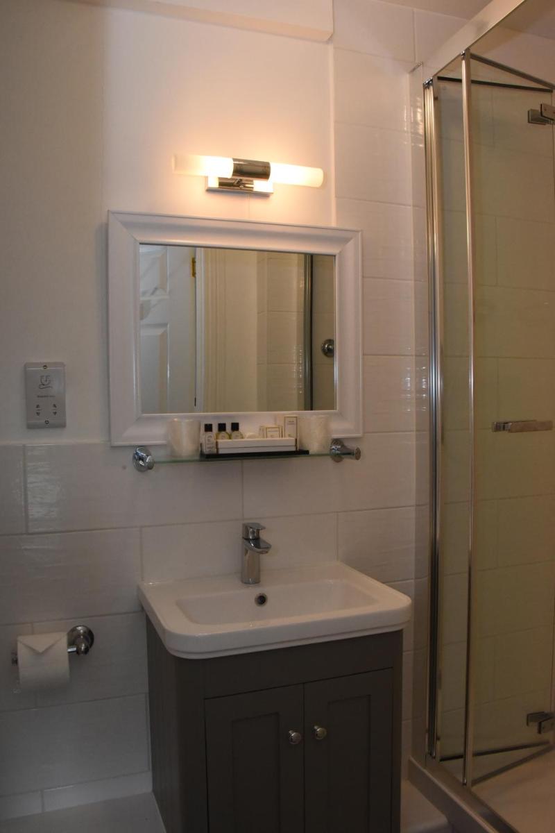 The Llanelwedd Arms Hotel - Housity