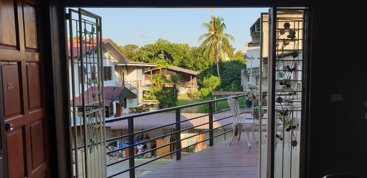 Suitetrails - Little Guest House Hotel