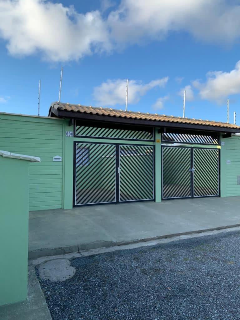 Casa, 1 quadra da praia. - Housity
