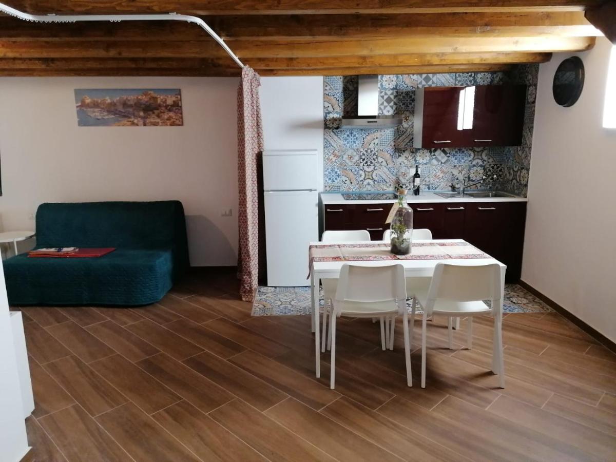 Case Vacanze Azzurra, Loredana e Trinacria - Housity