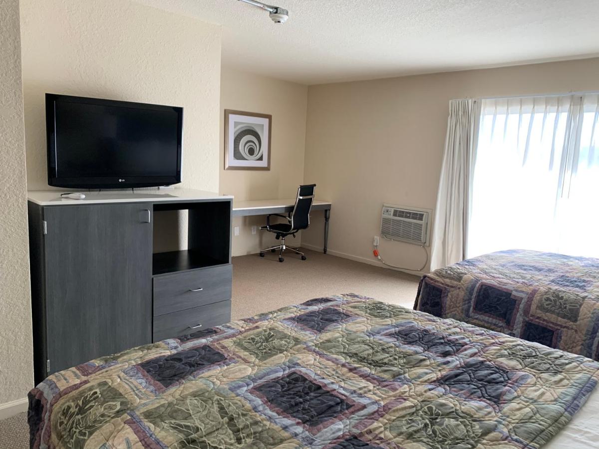 Apple Valley Hotel & Lodge - Housity