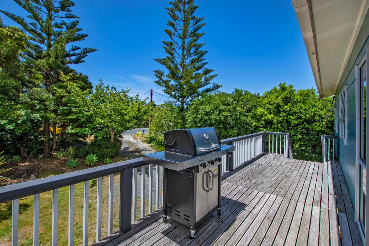 Bluebird - Mangawhai Heads Holiday Home - Housity