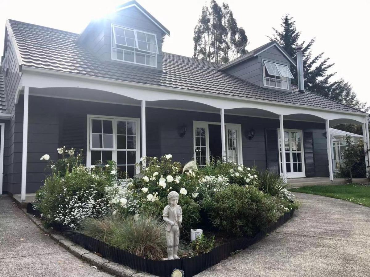 Amy's Forest City Villa - Housity