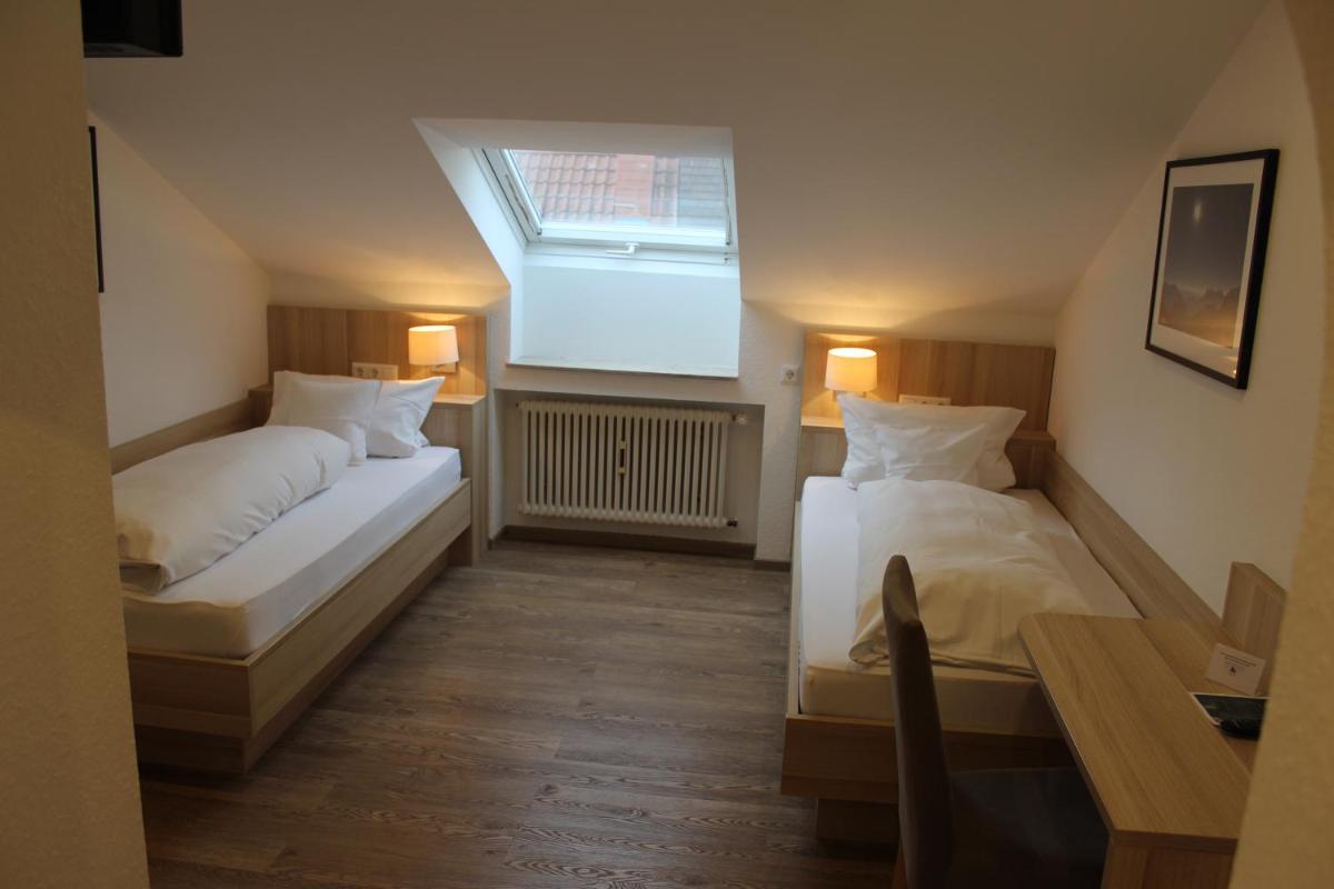 Gasthof und Pension zum Löwen - Housity