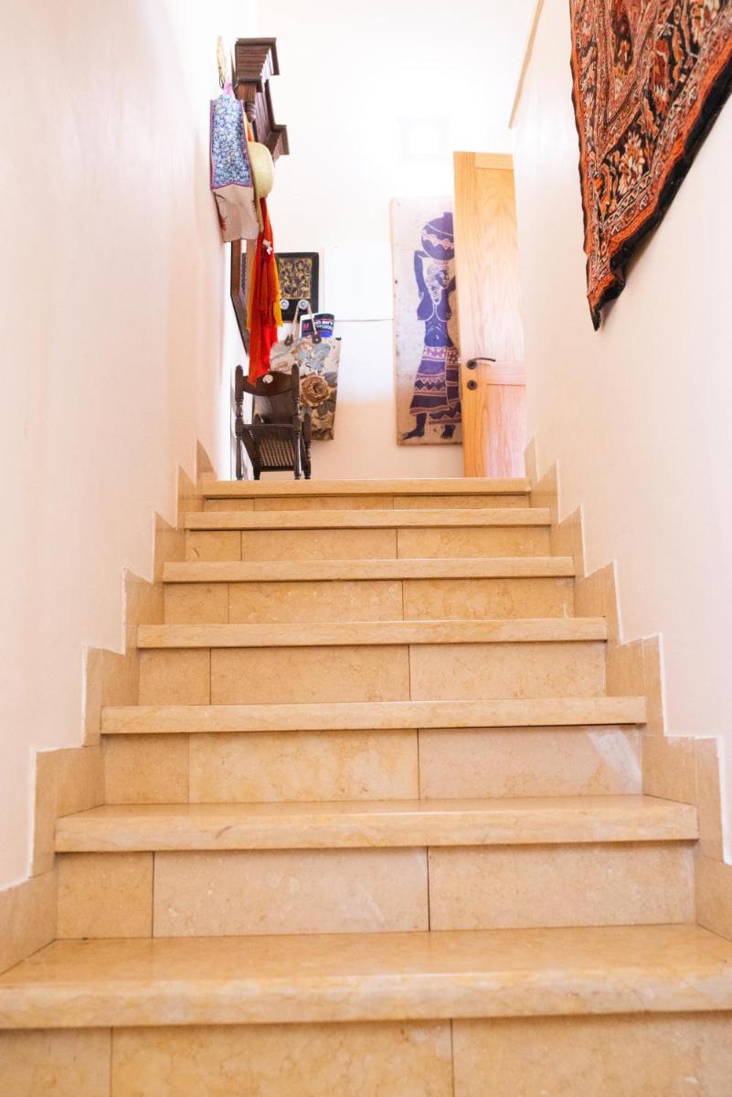 Erella's - Housity