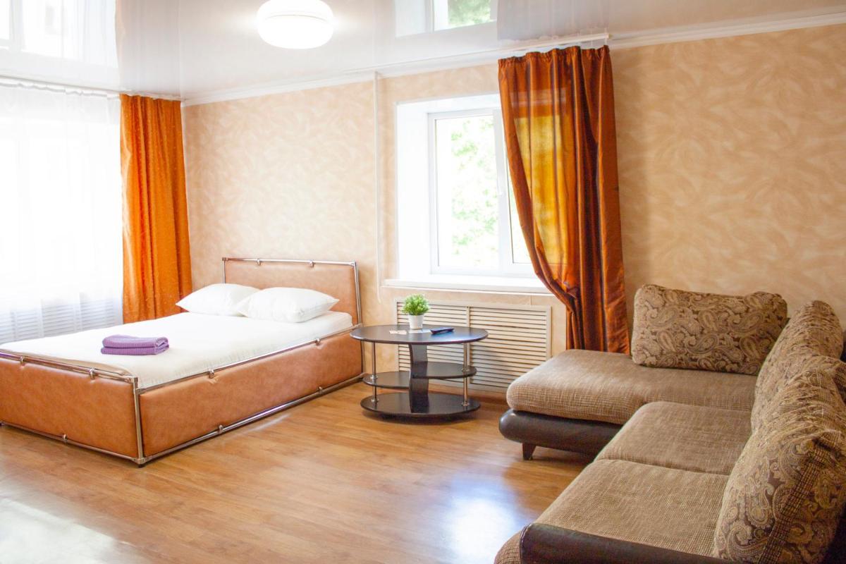 Apartment Kvartirniy Vopros on Oktyabrya 8 - Housity