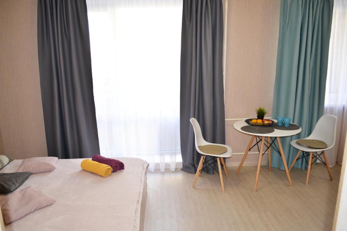 Uiutnaia studiia na karbysheva - Housity