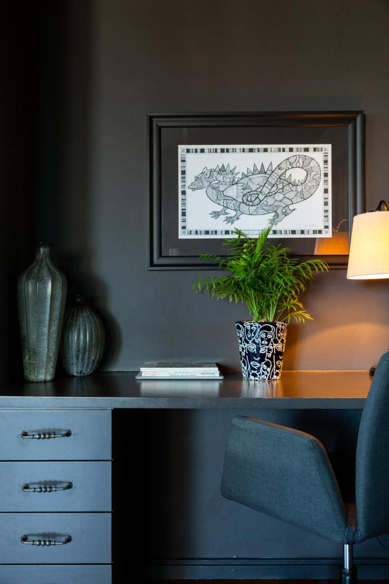 #1701 Cartwright - Dark Glamour - Housity