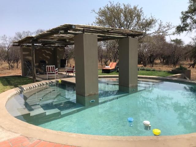 Kareefontein 9 Bedroom Lodge IKH1 - Housity
