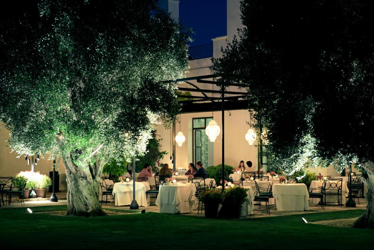 Jardín al aire libre en Finca Cortesin Hotel Golf & Spa