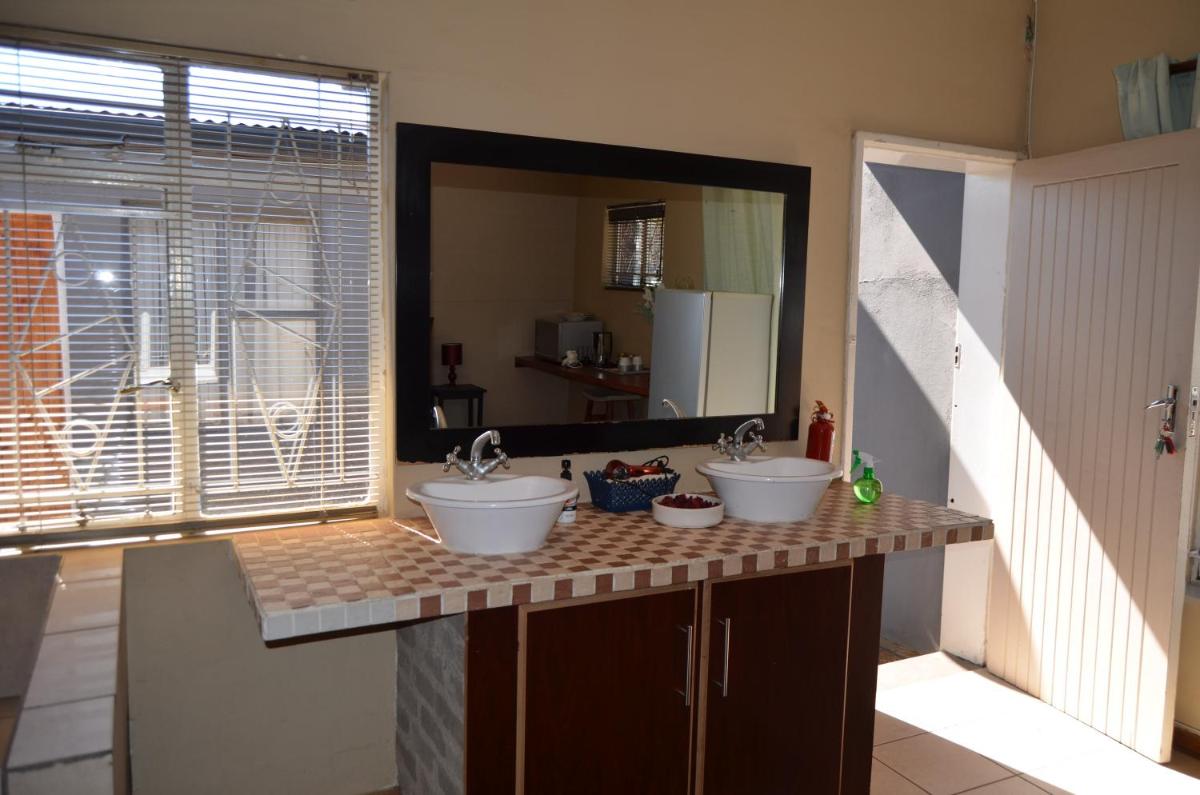 A & R Guesthouse - Housity
