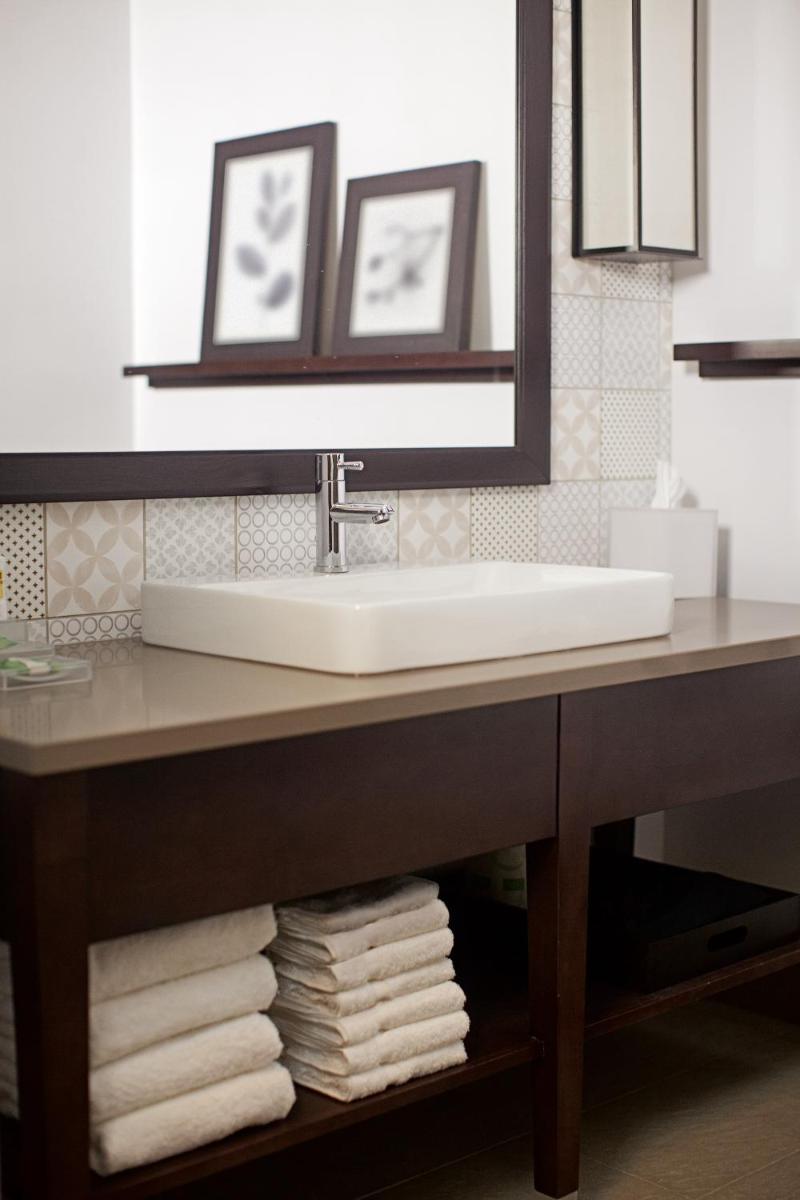 Suitetrails - Country Inn & Suites by Radisson, Wausau, WI