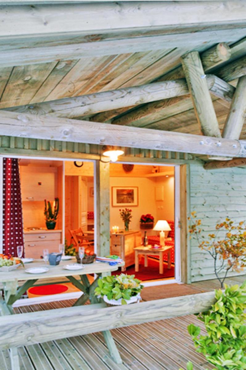 Chalet avec vue sur la montagne a Pauilhac + piscine partagee - Housity