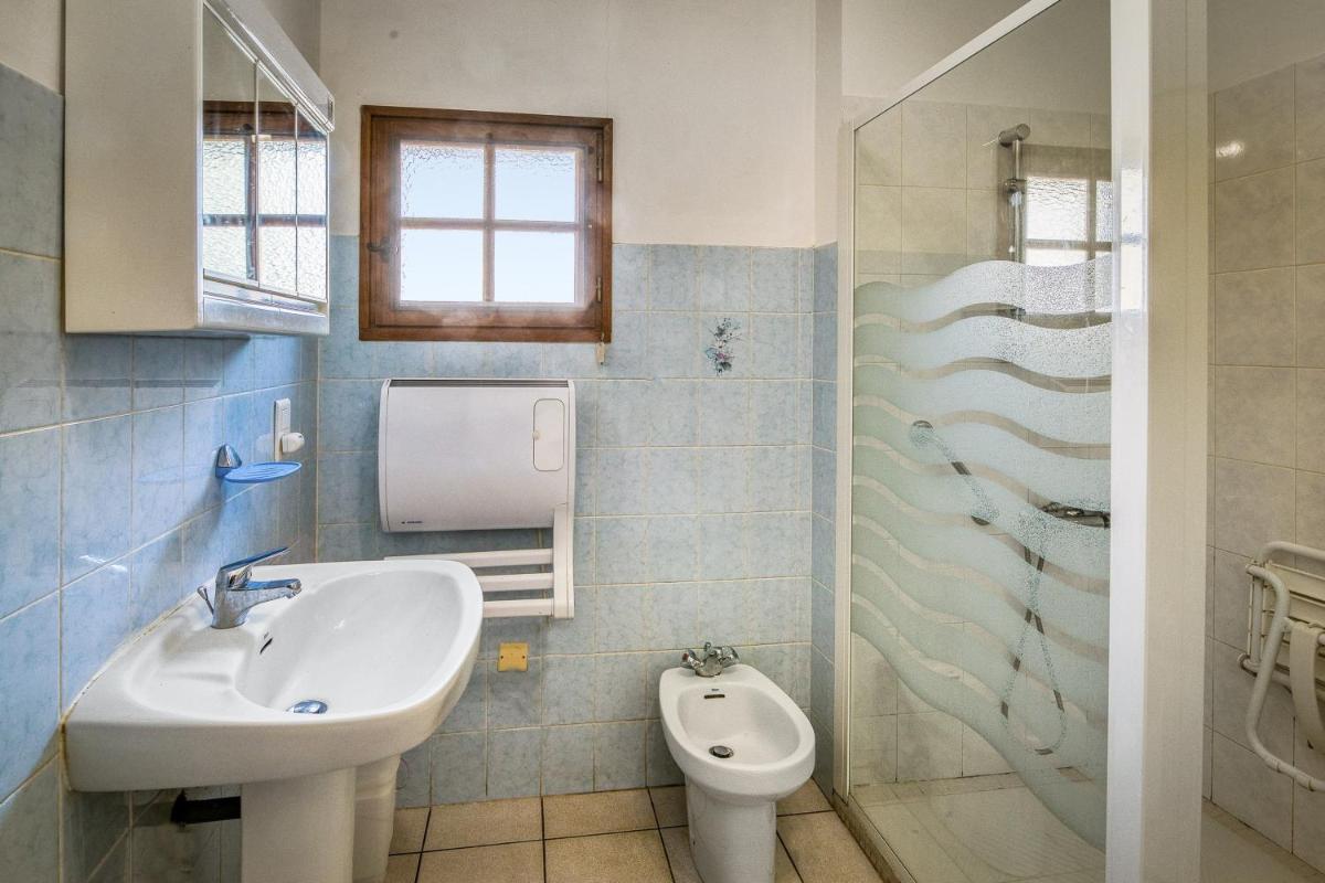 Villa charmante en pleine campagne de Courrensan avec piscine privee - Housity