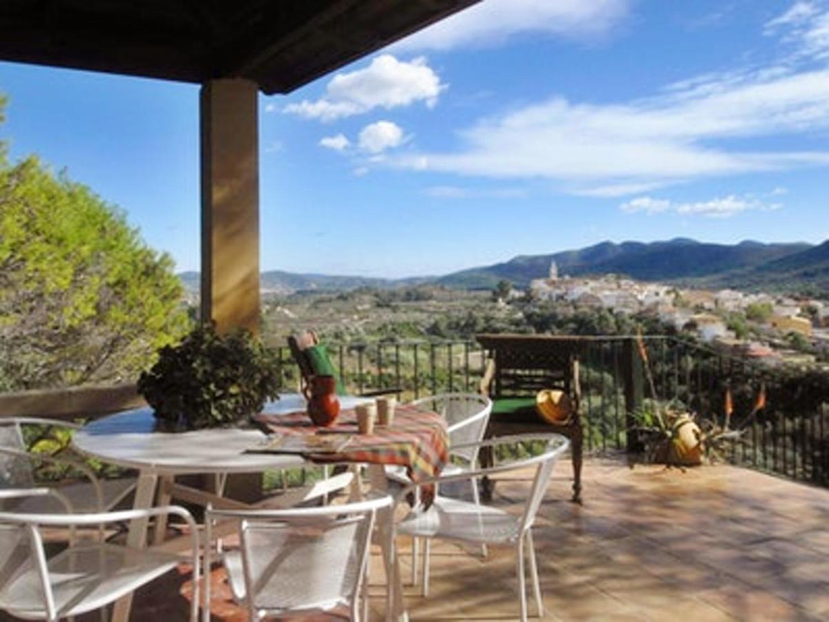 Charming Villa in Parcent with Private Pool - Housity
