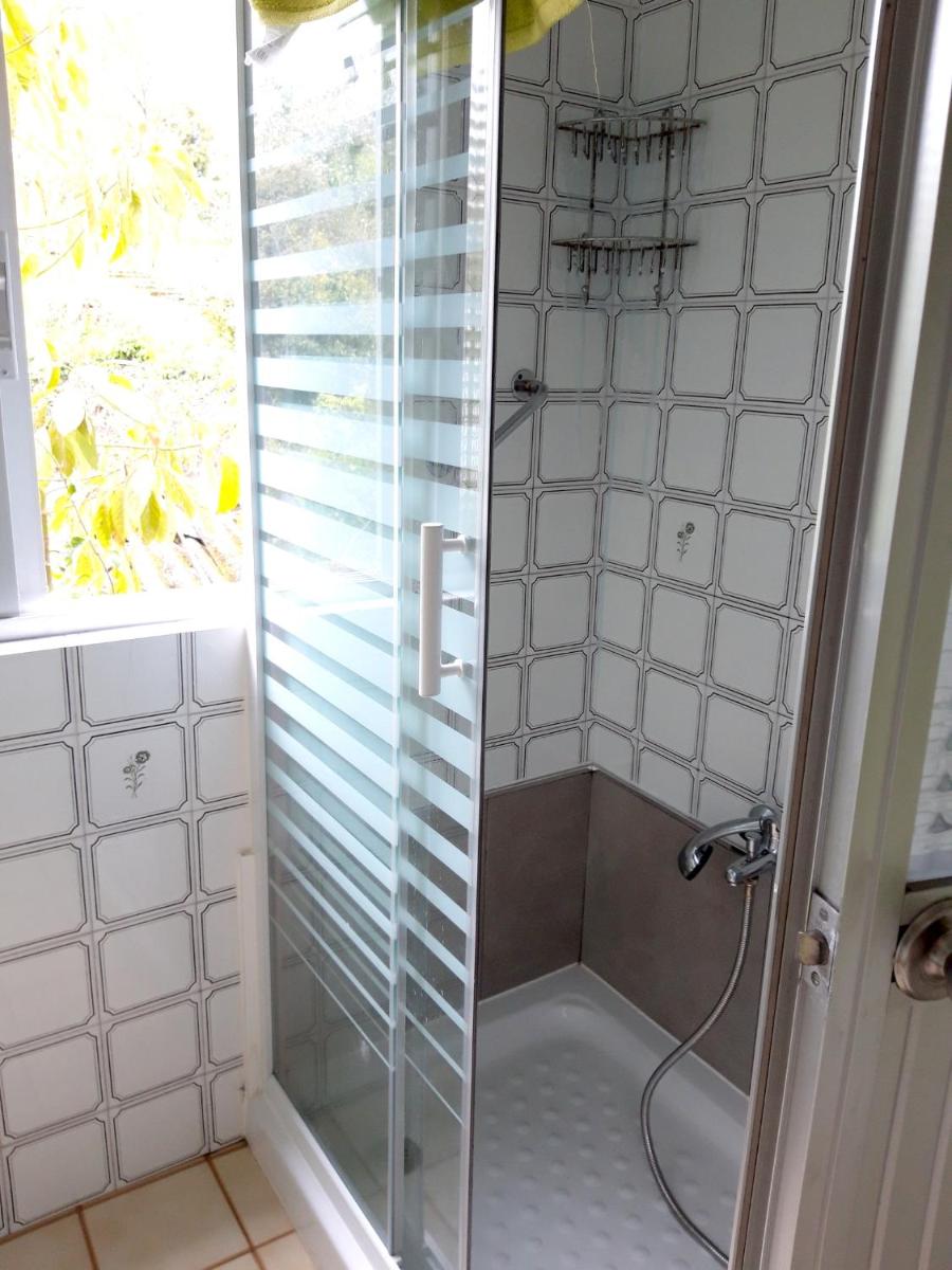 2 bedrooms house at Redes 200 m away from the beach with sea view enclosed garden and wifi - Housity