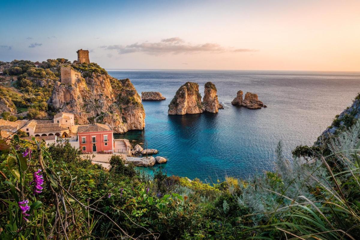Suitetrails - Studio at Campofelice di Roccella 1 km away from the beach