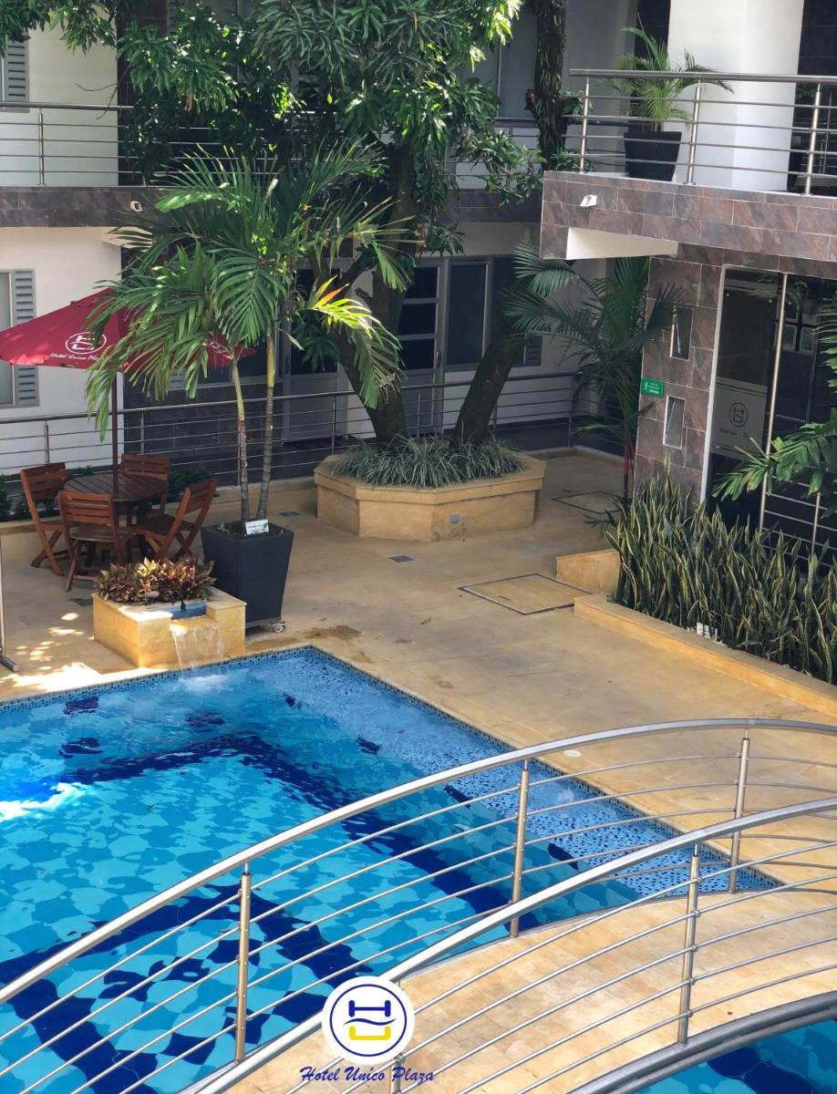 Hotel Único Plaza - Housity