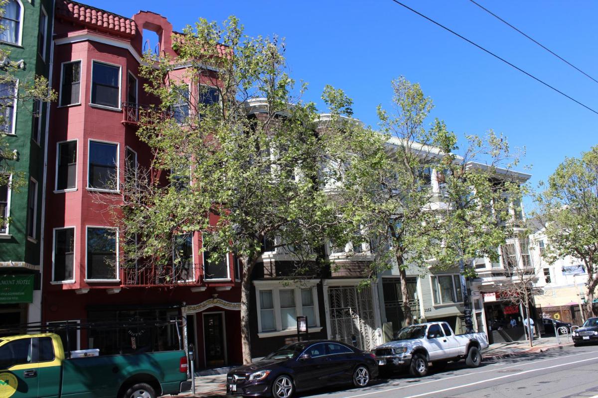 Twin Peaks Hotel - Housity