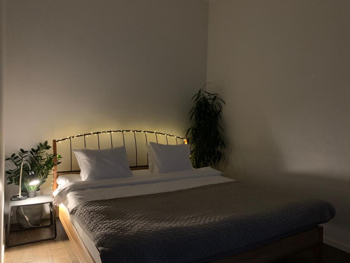 Orange Apartments Tower & Free Parking - Housity