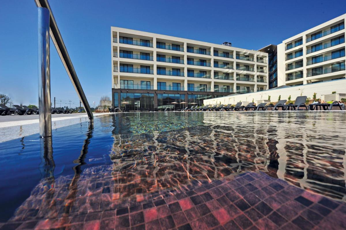 O edifício onde o hotel está situado