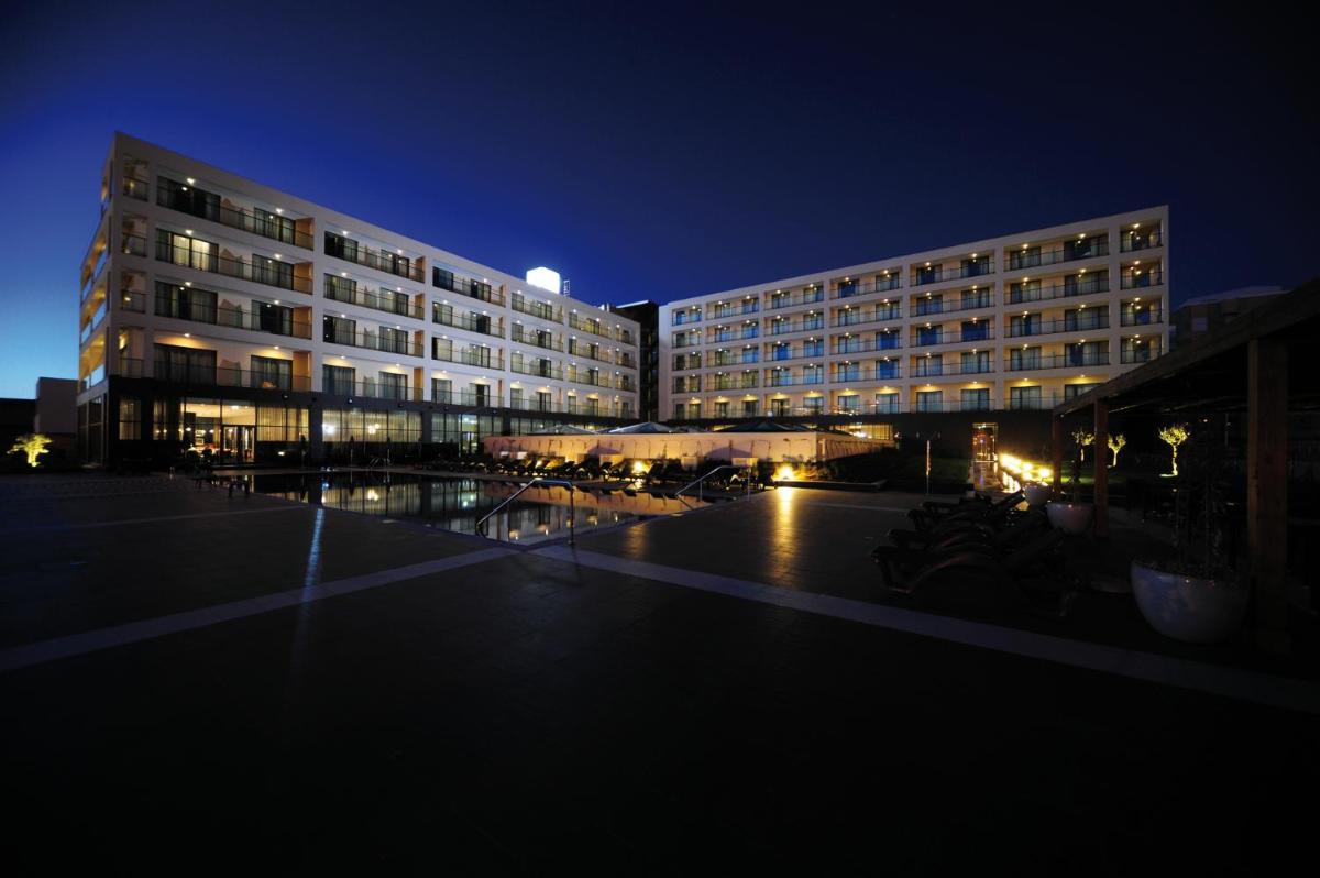 O edifício onde o hotel está situado