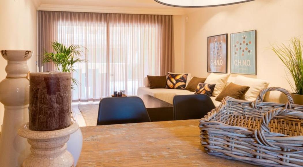 Aloha Hill Club 5 Star Golf Resort Near PPuerto Banus, Playground of the Rich and Famous - Housity