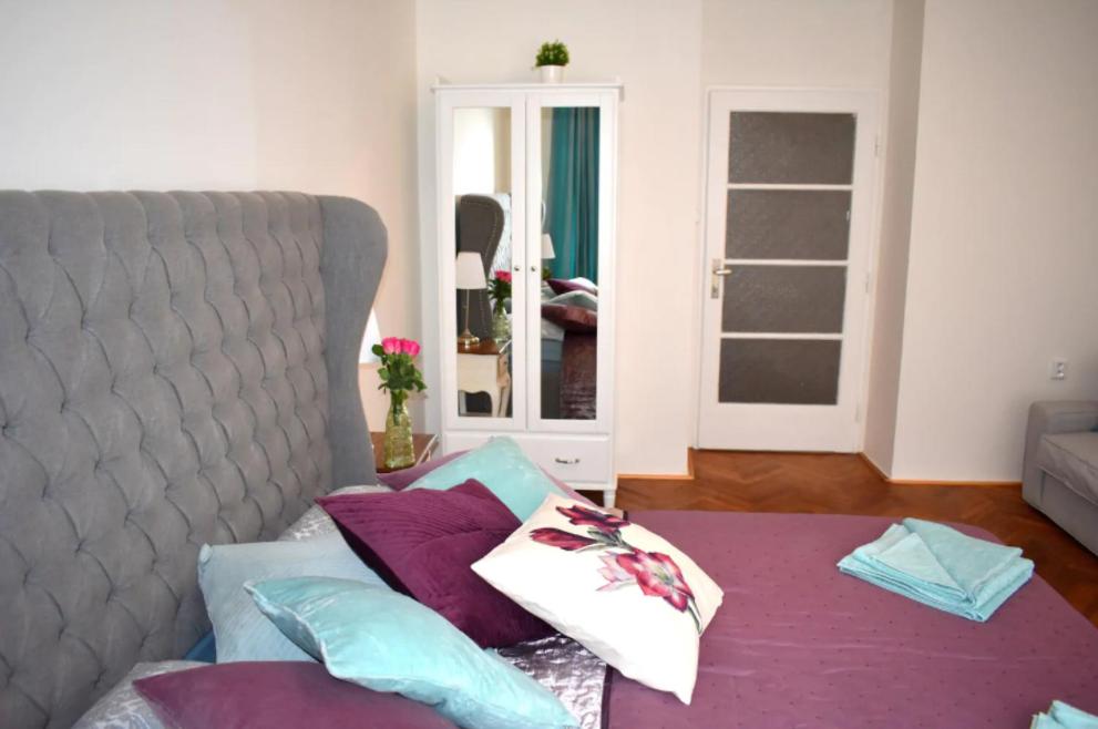 Romantic apartments Karlin - Housity