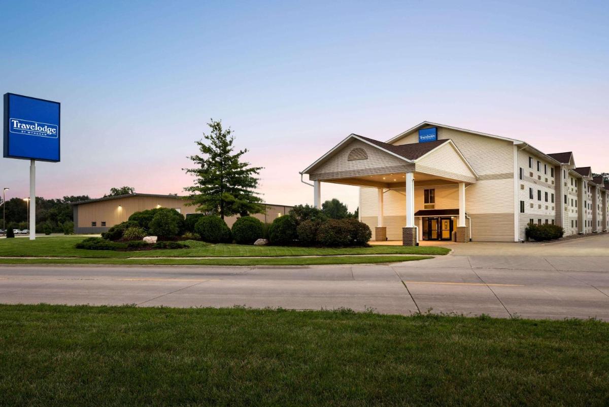 Travelodge by Wyndham Clinton Valley West Court - Housity