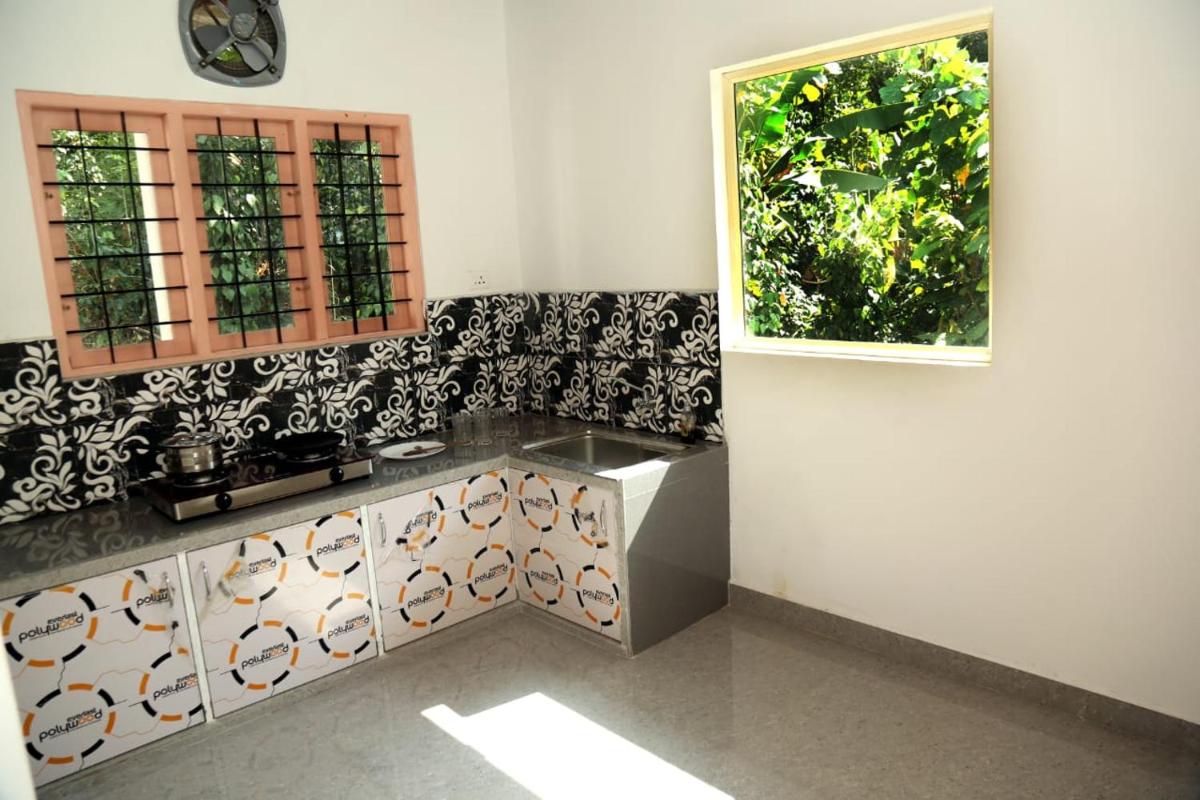 Loveshore Homestay Munnar - Housity