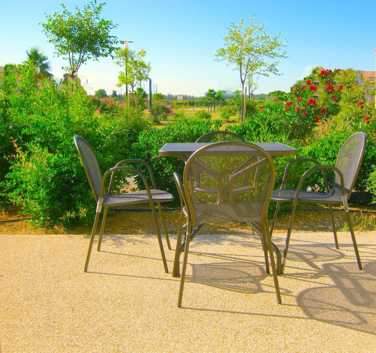 Maison charmante a Gallargues le Montueux avec piscine partagee - Housity