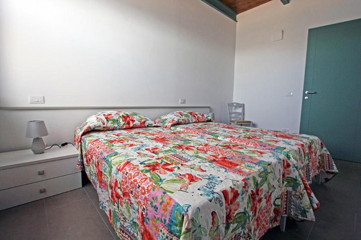 One bedroom appartement with shared pool enclosed garden and wifi at Montecastrilli - Housity