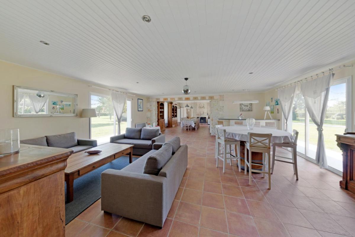 Villa charmante a Saint Germain d'Esteuil avec piscine privee - Housity