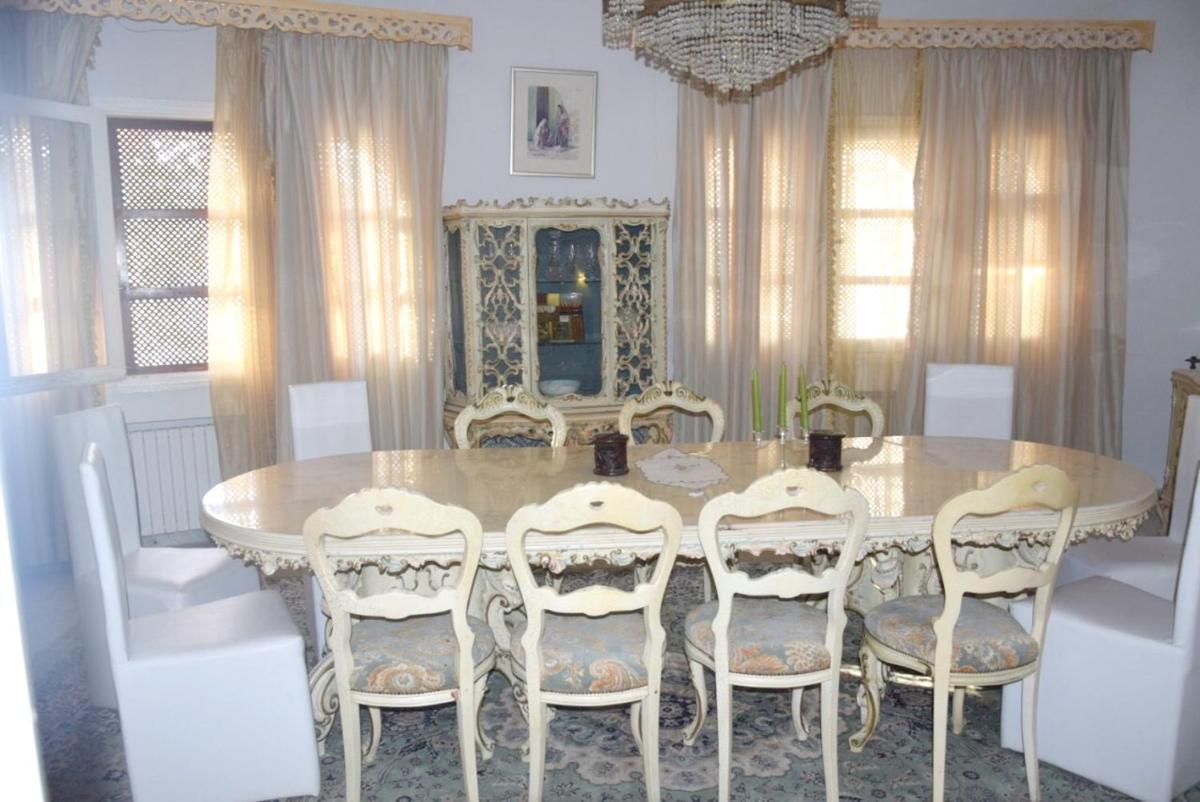 Charming Villa in Monastir with Private Pool - Housity