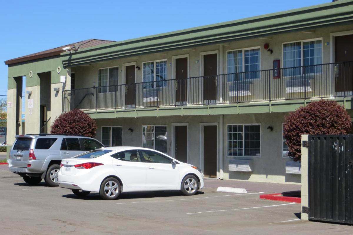 American Inn Stockton - Housity