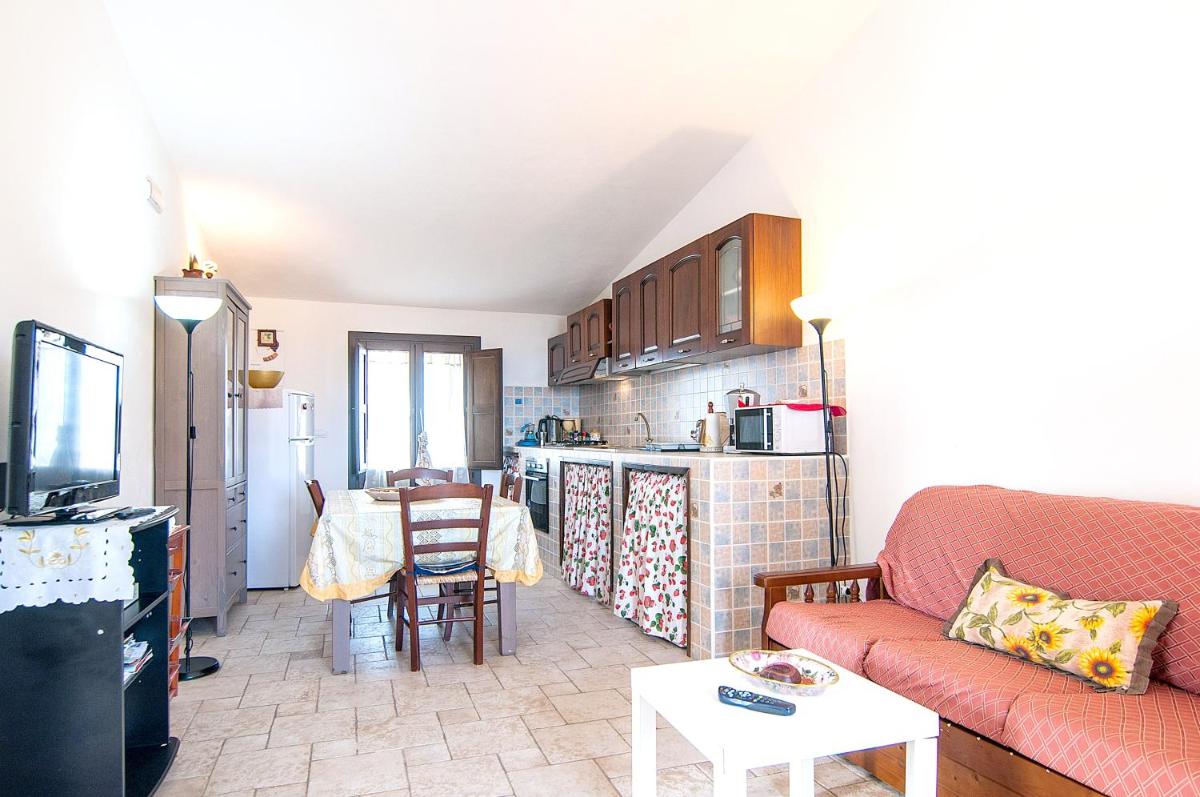 Cozy Apartment Avola 65m² Sea View - Housity