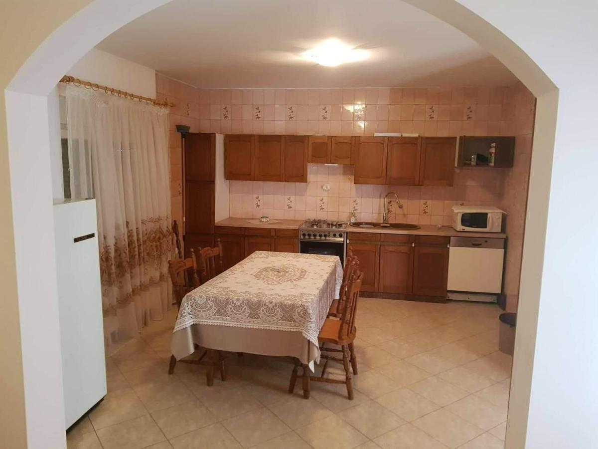 3 bedrooms villa with private pool and wifi at Skugric Gornji - Housity
