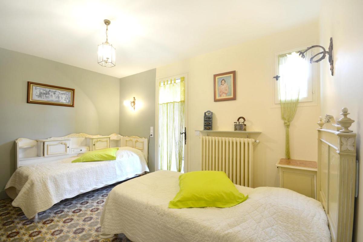 Suitetrails - Maison de 2 chambres avec piscine partagee jardin amenage et wifi a Le Thor