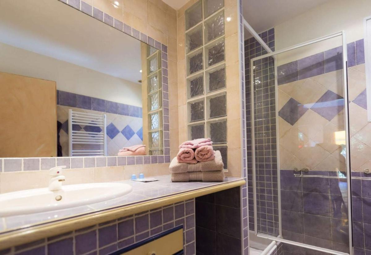 Appartement d'une chambre avec piscine partagee jardin clos et wifi a Forcalquier - Housity