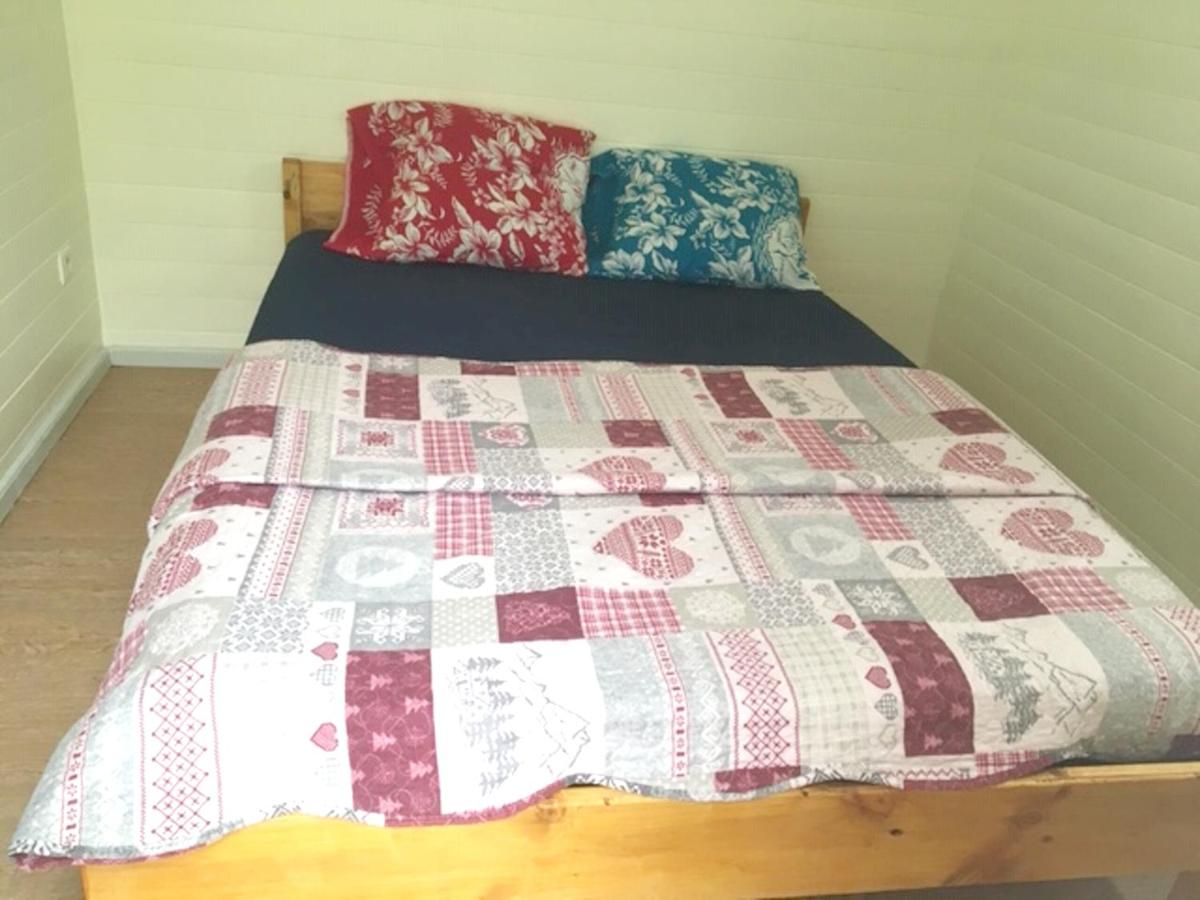 Charmant bungalow a Hell Bourg avec vue sur montagnes et jardin - Housity