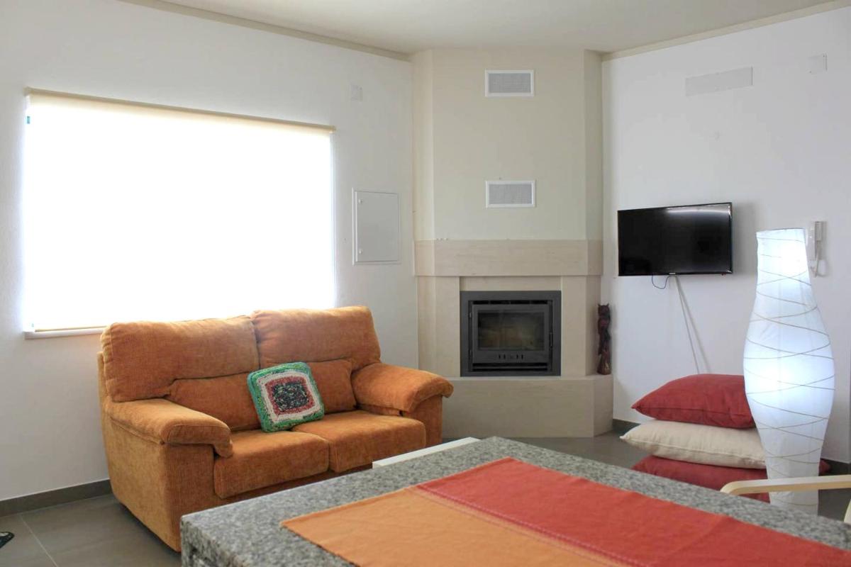 Charming House in Nazare with Fireplace - Housity