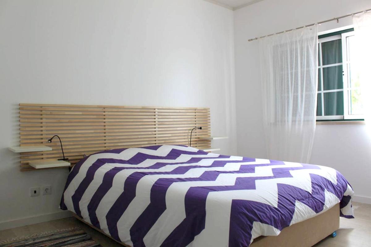 Charming House in Nazare with Fireplace - Housity