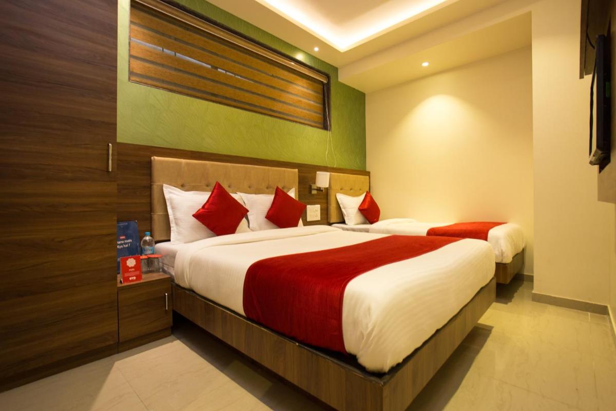 Hotel IVY plaza Luxury - Housity