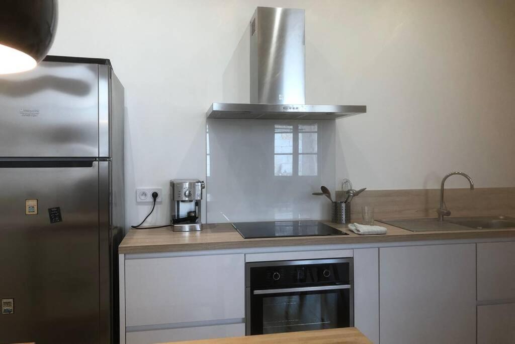 Grand T2 (60m2) Vieux port. - Housity