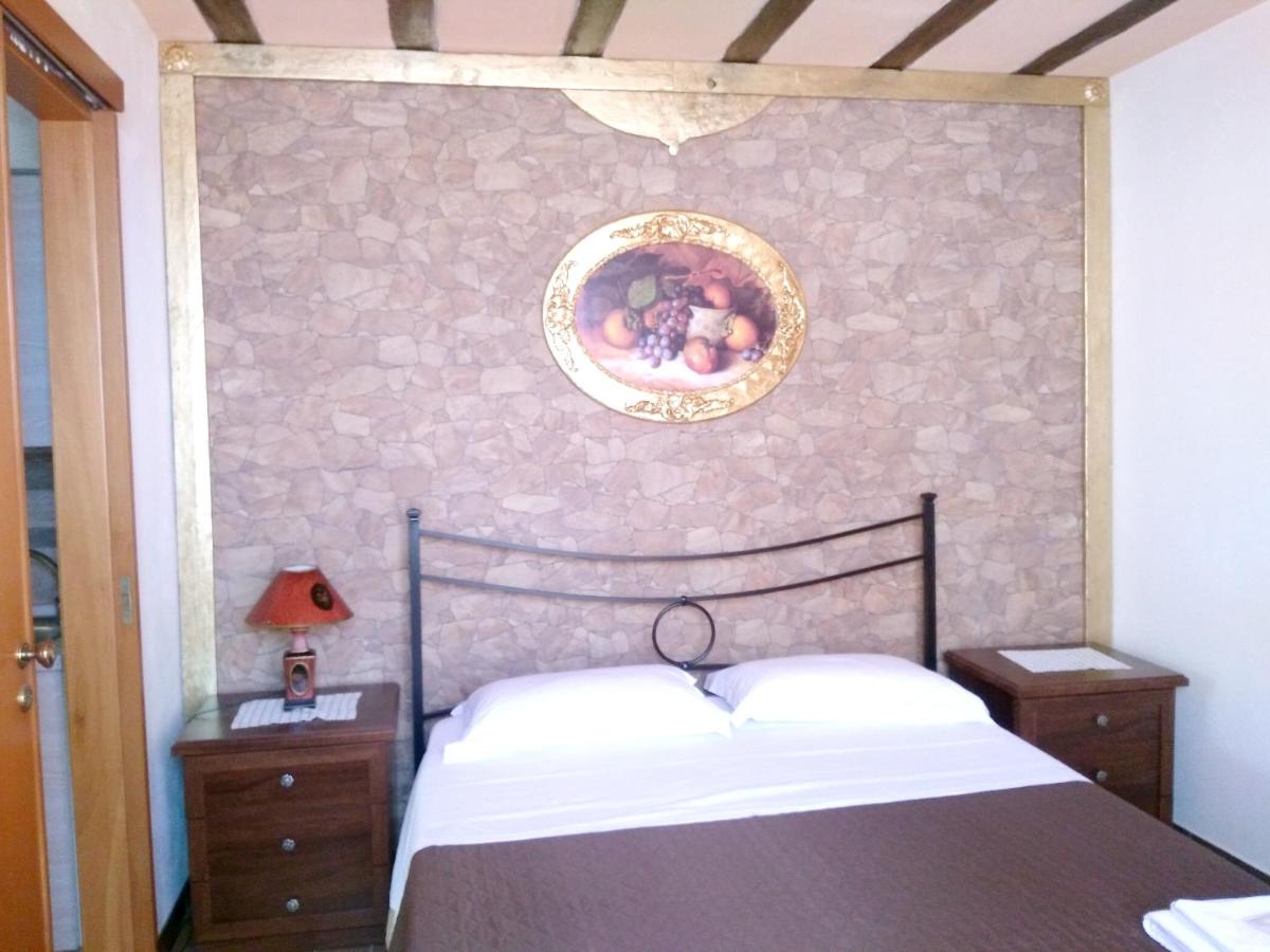 One bedroom appartement with sea view shared pool and enclosed garden at Reitano 5 km away from the beach - Housity
