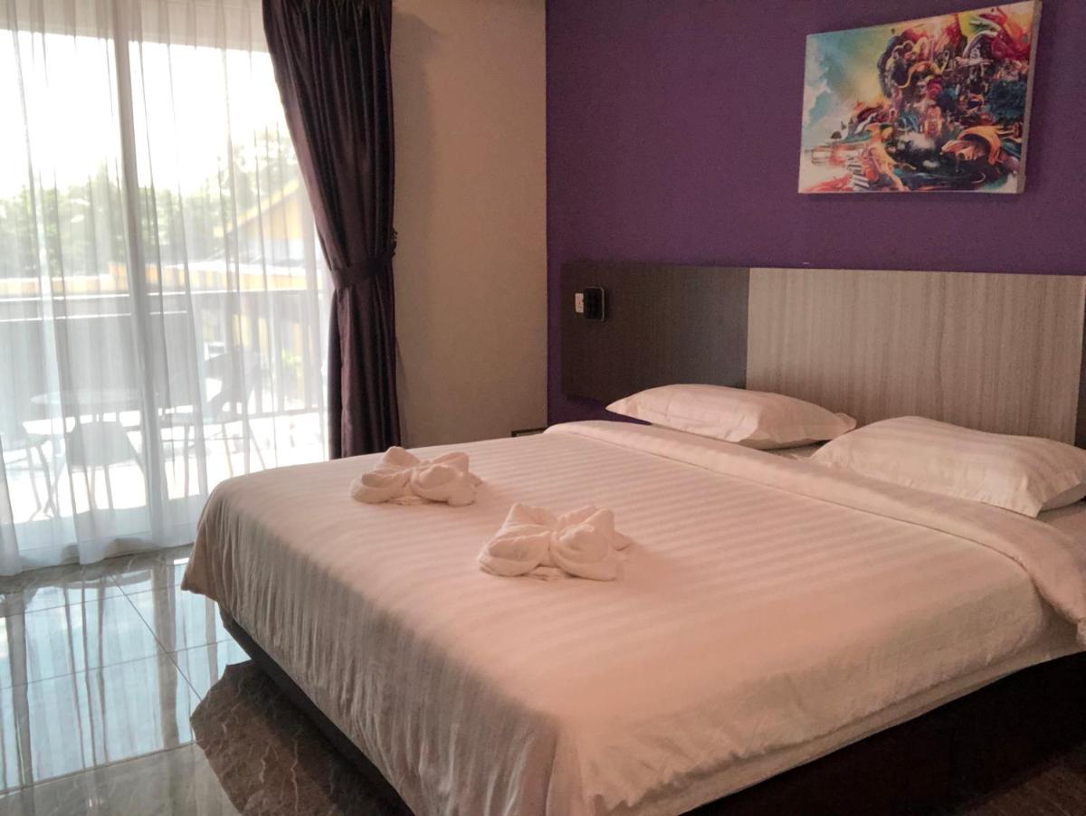 Wings Hotel - Housity