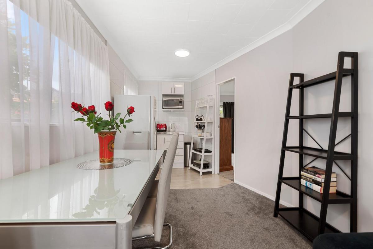 Pomare Cottage - Rotorua Holiday Home - Housity