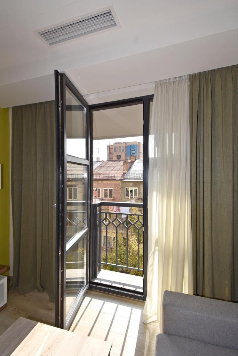 New eurorenovated, Modern apartment for rent in Koghbatsi street KO1642 - Housity